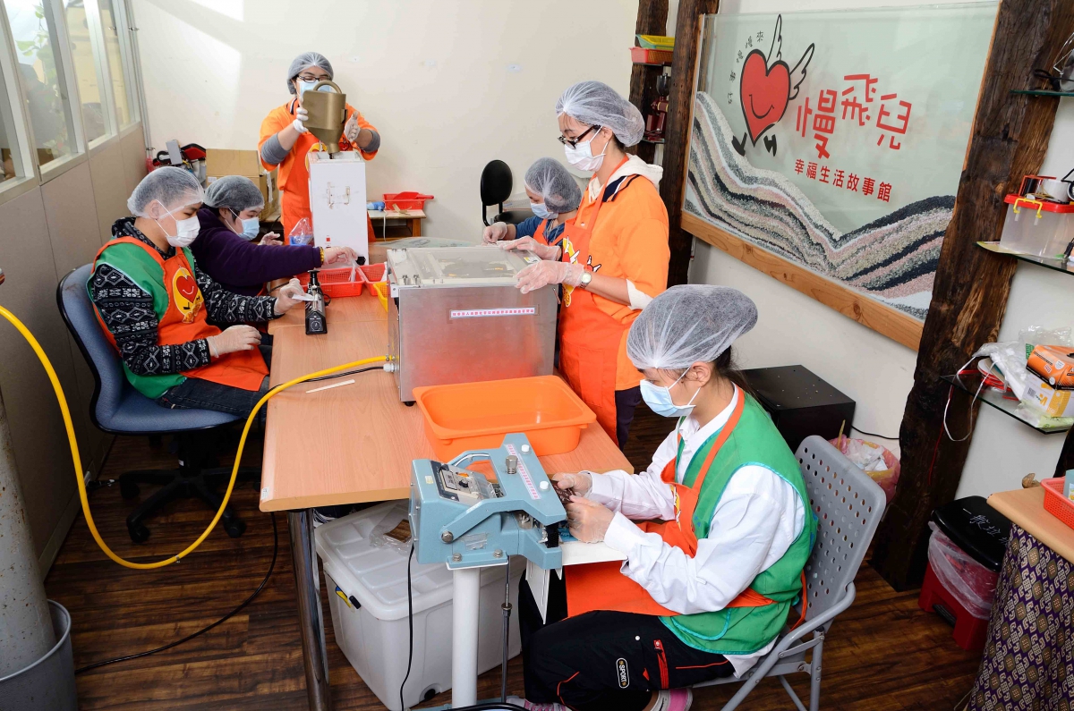 社會企業照片02-咖啡生產.JPG