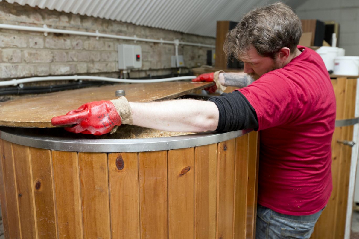 HackneyBreweryToast0302.jpg